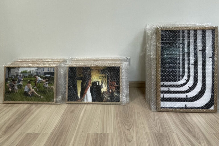 wypożyczalnia ram na wystawy we Wrocławiu